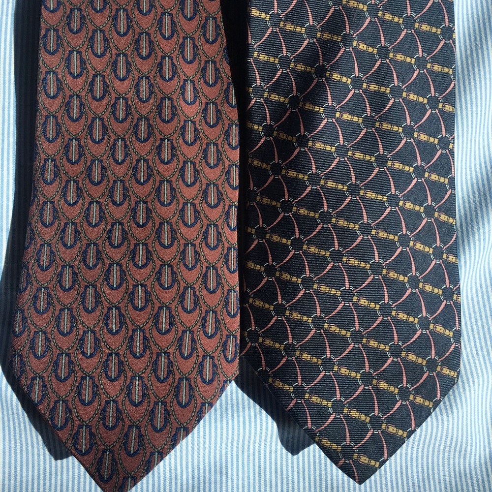 Tie lot